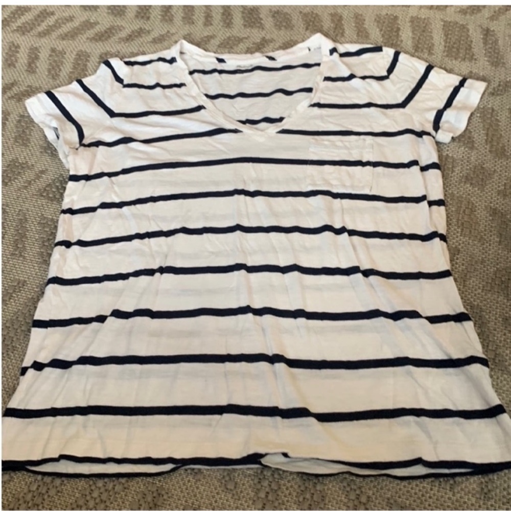 Madewell V Neck Pocket Tee
